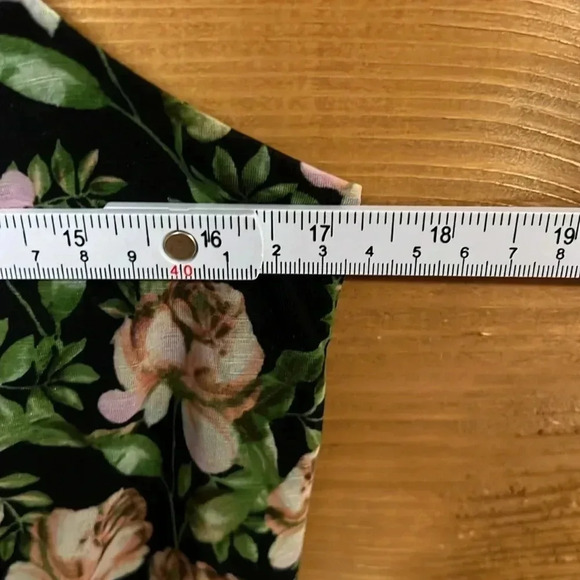 INC‎ international concepts women’s sleeveless tank top summer floral Sm v neck - Picture 4 of 10